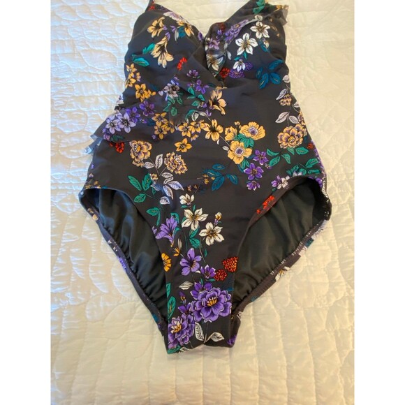 Time and Tru Halter Swimsuit One Piece Womens Size Medium Modest Pool Beach - Picture 5 of 12